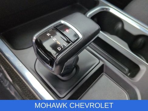 Used 2022 Chevrolet Silverado 1500 LT Trail Boss w/ Convenience Package II image 17