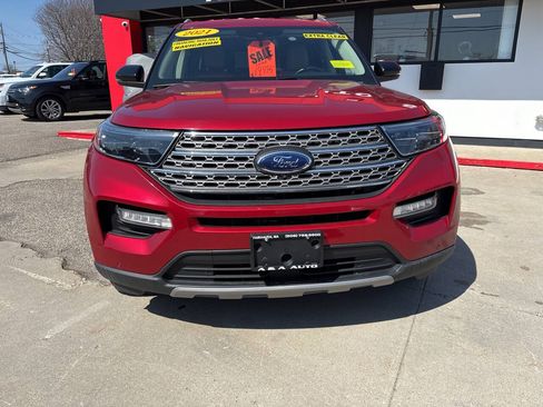 Used 2021 Ford Explorer Limited w/ Equipment Group 301A AWD/4WD image 12