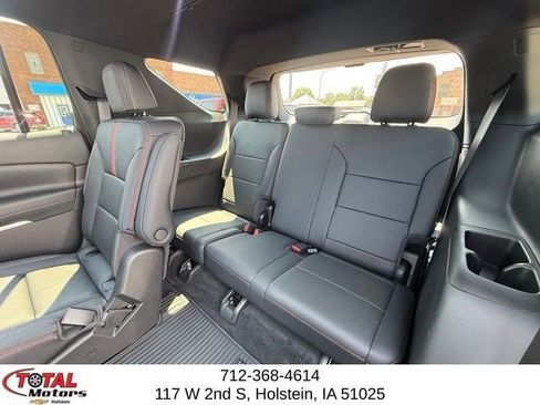 Used 2026 Chevrolet Traverse RS w/ LPO, Floor Liner Package AWD/4WD image 14