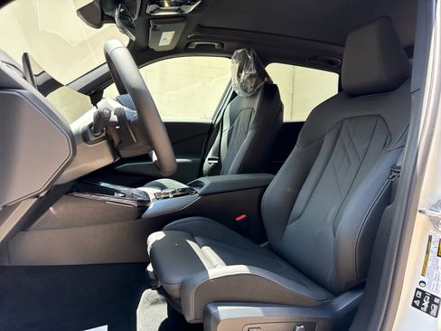 Used 2025 BMW X3 xDrive30i w/ Convenience Package image 13