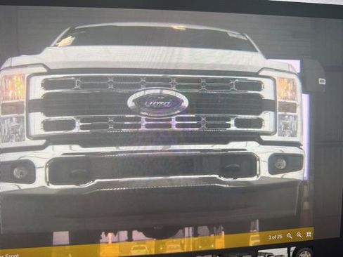 Used 2025 Ford F250 XLT image 4