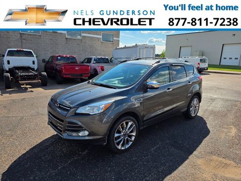 Used 2016 Ford Escape SE w/ SE Chrome Package AWD/4WD image 2