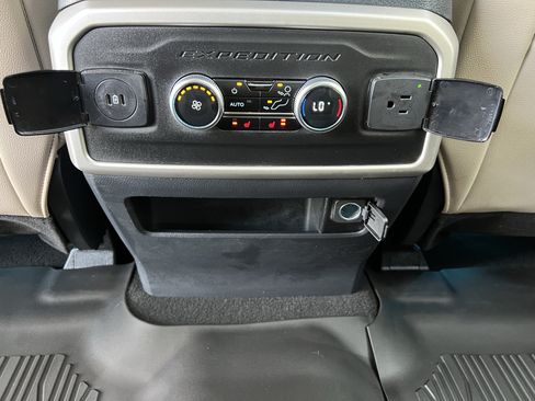 Used 2024 Ford Expedition Limited AWD/4WD image 59