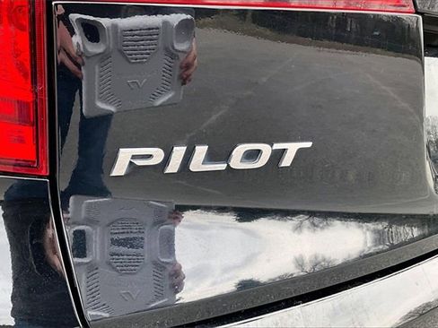 Used 2016 Honda Pilot Touring image 23