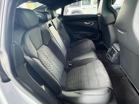 Used 2023 Audi e-tron GT Prestige w/ Prestige Package image 17