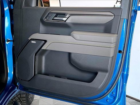 Used 2022 Chevrolet Silverado 1500 ZR2 w/ Technology Package image 21