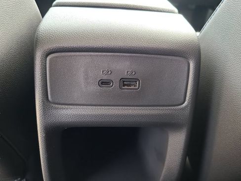 New 2026 Chevrolet Trax LT w/ Midnight Edition FWD image 15
