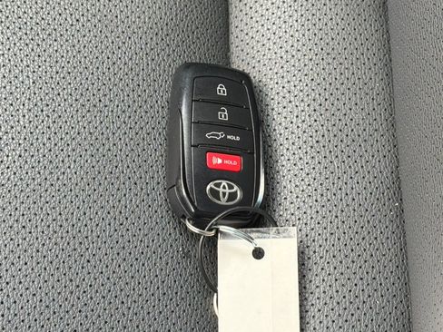 Used 2025 Toyota Grand Highlander FWD image 4