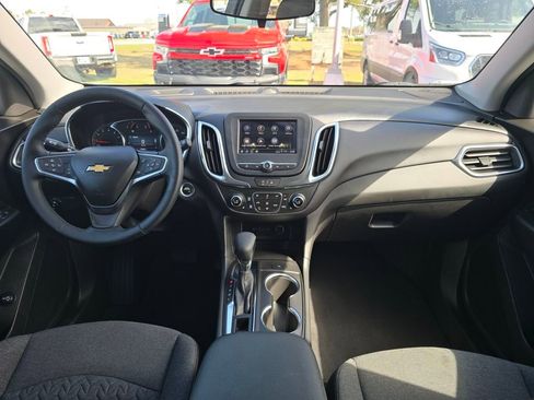 Used 2024 Chevrolet Equinox LT FWD image 12