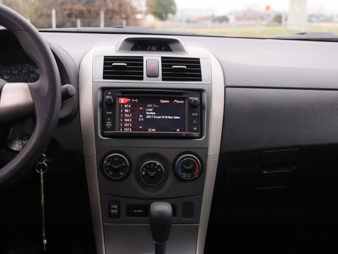 Used 2013 Toyota Corolla S image 21