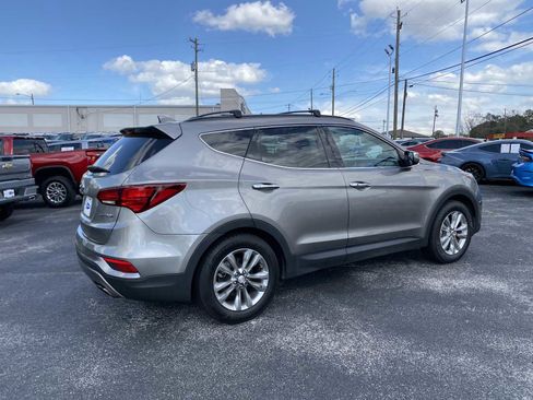 Used 2017 Hyundai Santa Fe Sport 2.0T image 5