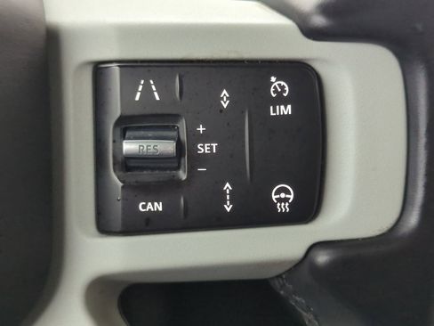 Used 2020 Land Rover Defender 110 HSE image 24