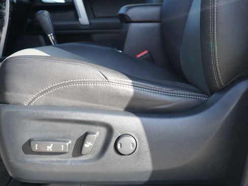 Used 2016 Toyota 4Runner SR5 Premium RWD image 16