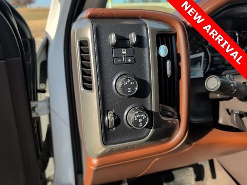 Used 2016 Chevrolet Silverado 2500 High Country w/ High Country Premium Package image 18