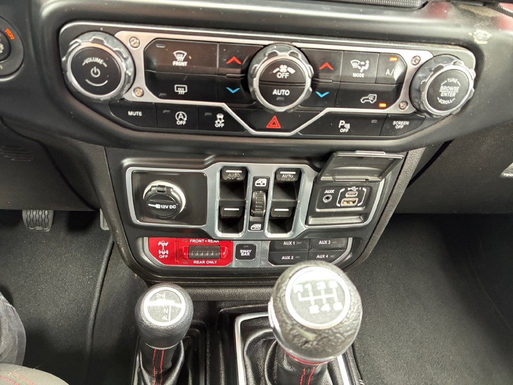 Used 2018 Jeep Wrangler Unlimited Rubicon AWD/4WD image 10