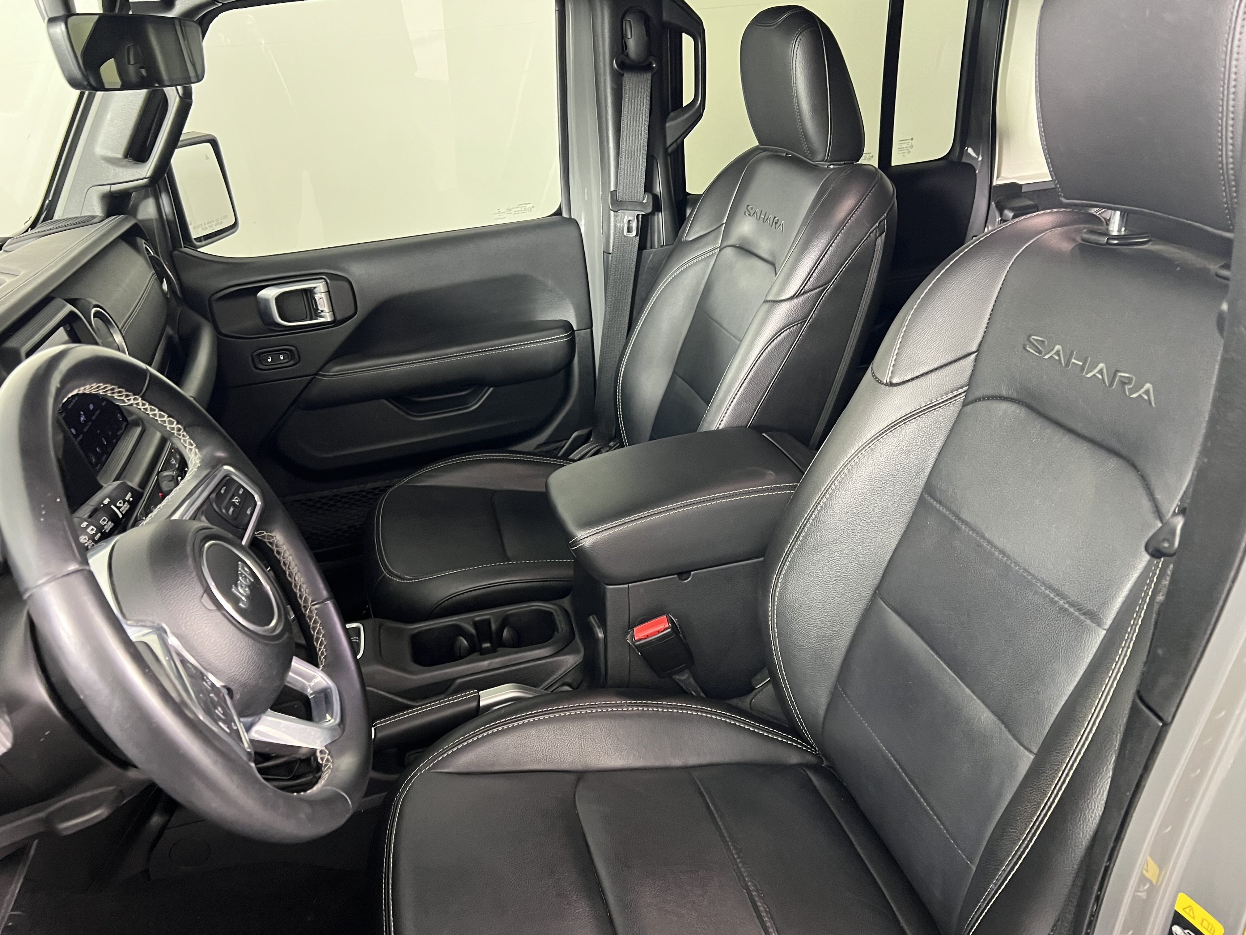 Used 2021 Jeep Wrangler Unlimited Sahara w/ Safety Group AWD/4WD image 16