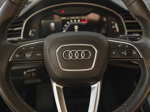 Used 2023 Audi Q8 Premium w/ Convenience Package image 17