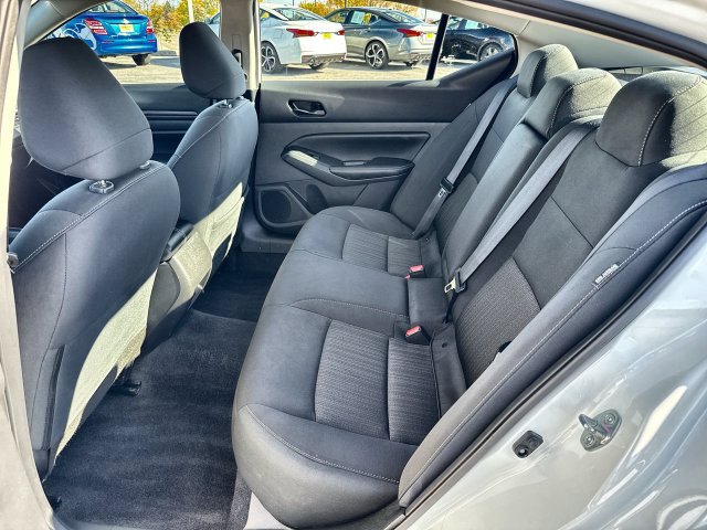 Used 2025 Nissan Altima 2.5 SV AWD/4WD image 21