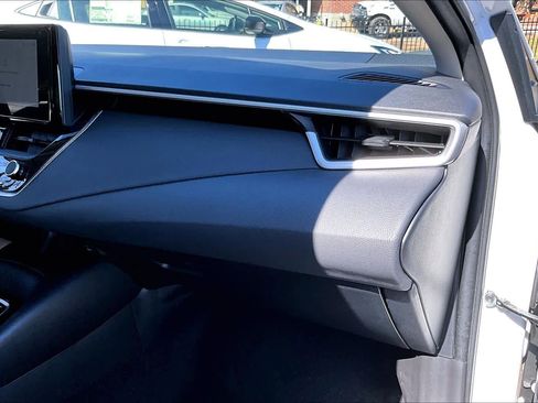 Certified 2025 Toyota Corolla LE image 18