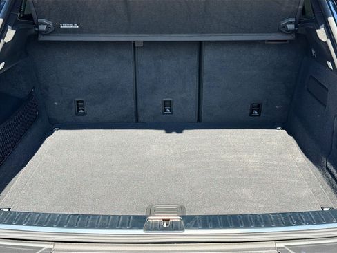 Used 2025 Porsche Cayenne Coupe image 12