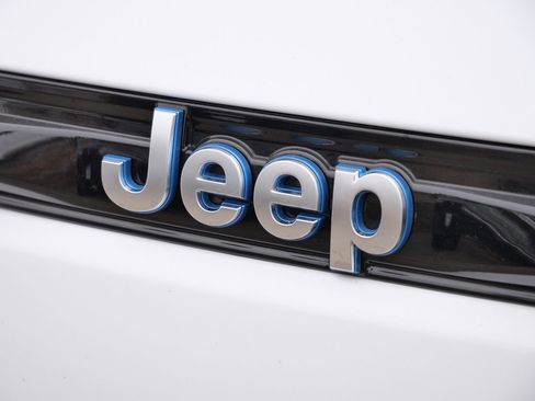 Used 2022 Jeep Grand Cherokee Summit image 21