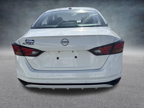Used 2025 Nissan Altima 2.5 SV image 6
