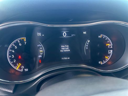 Used 2021 Jeep Grand Cherokee Laredo X image 14