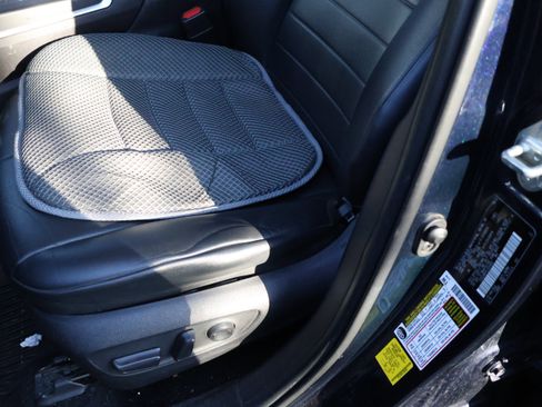 Used 2020 Toyota Highlander XLE image 36