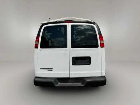 Used 2012 Chevrolet Express 2500 Extended RWD image 8