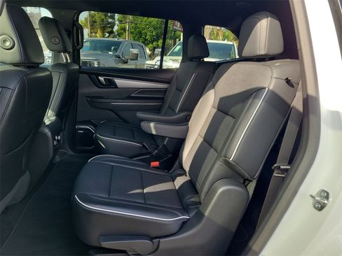 Used 2026 Buick Enclave Preferred image 25