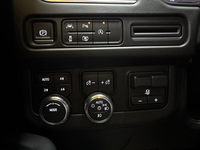 Used 2023 GMC Yukon SLT w/ SLT Premium Package AWD/4WD image 76