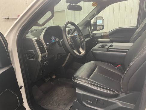 Used 2020 Ford F150 Lariat image 12