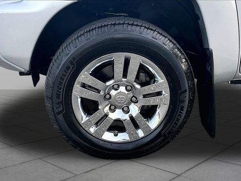 Used 2012 Toyota Tacoma 4x4 Double Cab w/ TRD Sport Upgrade Pkg image 10