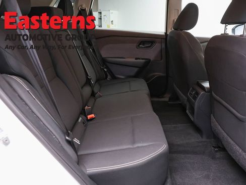 Used 2023 Nissan Rogue S AWD/4WD image 24