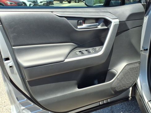 Used 2023 Toyota RAV4 XLE FWD image 18