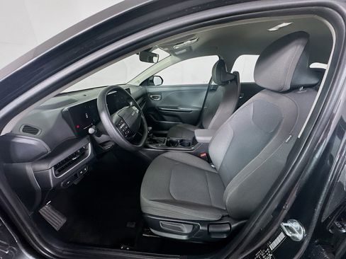 Used 2025 Kia K4 LXS image 13