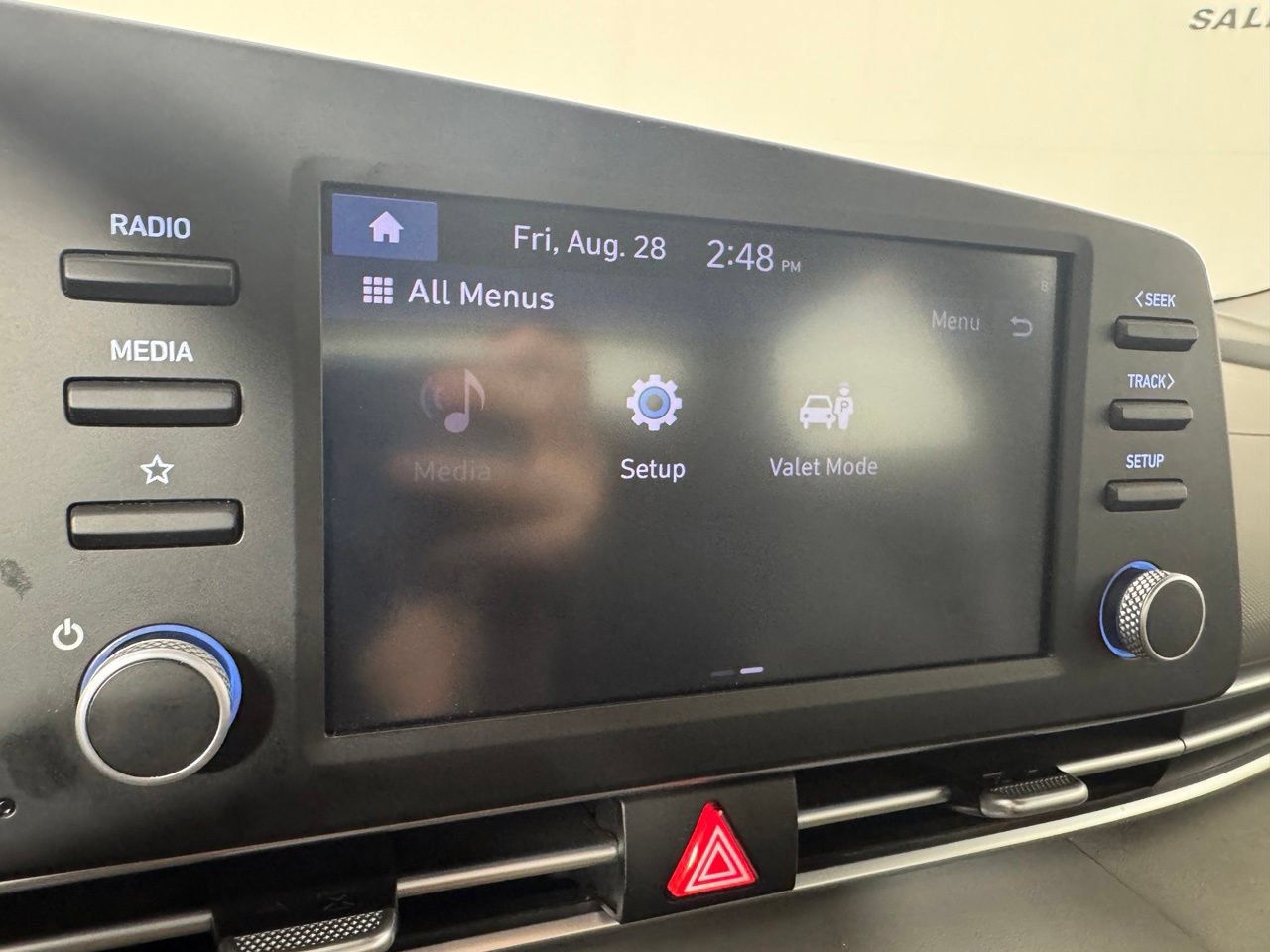 Used 2023 Hyundai Elantra SEL w/ Winter Weather Package FWD image 15