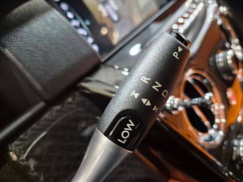 Used 2024 Rolls-Royce Cullinan Black Badge AWD/4WD image 12