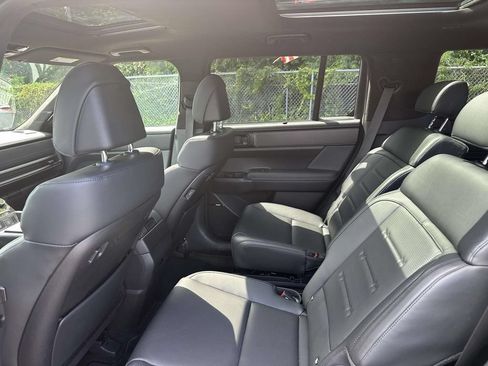 Used 2025 Hyundai Santa Fe Calligraphy AWD/4WD image 18