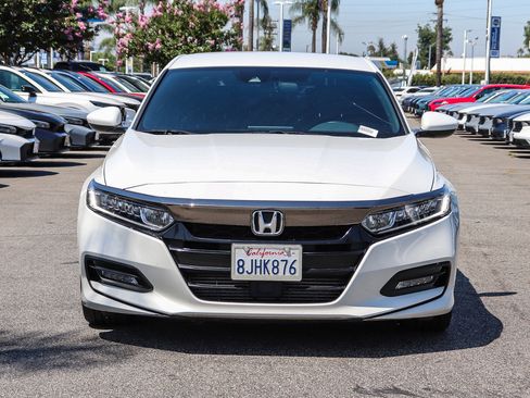 Used 2019 Honda Accord Sport image 2