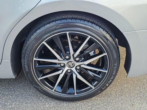 Used 2024 Toyota Camry SE image 7