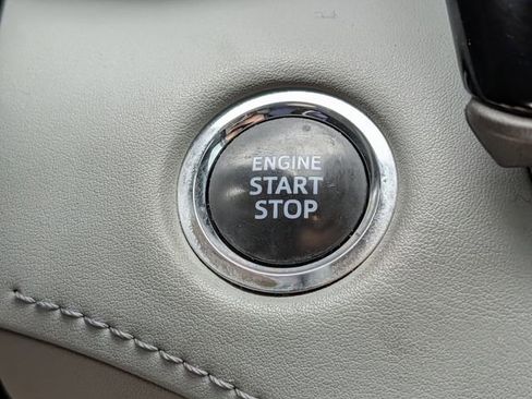 Used 2023 Toyota Highlander LE FWD image 20