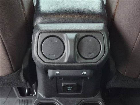 Used 2022 Jeep Gladiator Sport AWD/4WD image 17