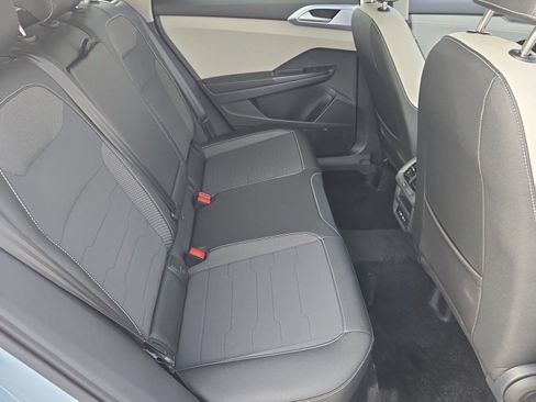 New 2026 Volkswagen Taos SE image 21