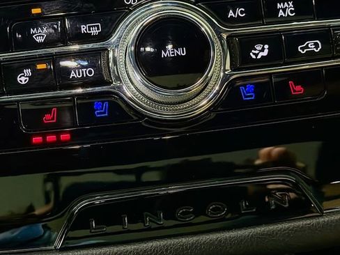 Used 2022 Lincoln Corsair Reserve w/ Equipment Group 201A image 25