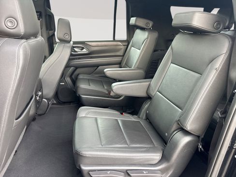 Used 2023 Chevrolet Suburban Z71 AWD/4WD image 26