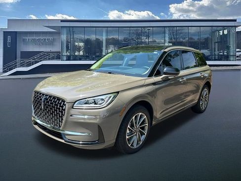 Used 2025 Lincoln Corsair Grand Touring w/ Equipment Group 301A AWD/4WD image 3
