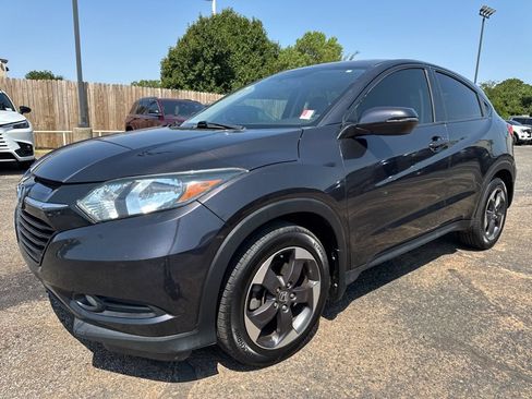 Used 2018 Honda HR-V EX image 3