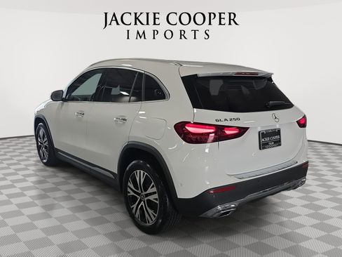 Certified 2025 Mercedes-Benz GLA 250 image 7