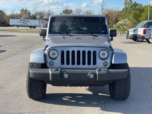 Used 2017 Jeep Wrangler Unlimited Rubicon w/ Connectivity Group image 8